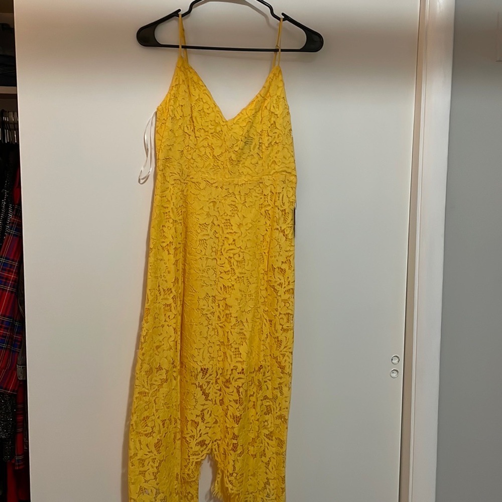Lulu’s Yellow Lace Dress